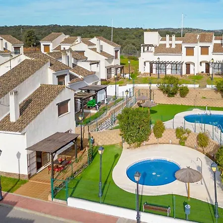 En Sierramagna, Piscina Abierta Holiday home El Ronquillo