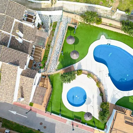 En Sierramagna, Piscina Abierta El Ronquillo