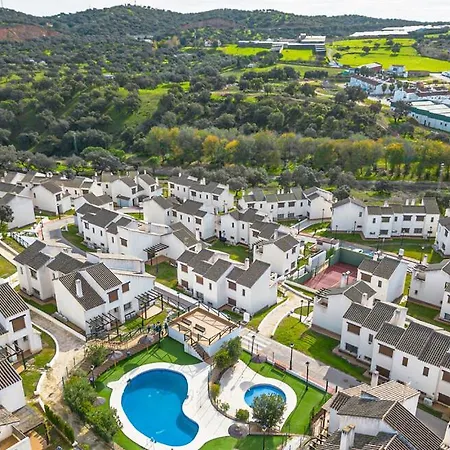 En Sierramagna, Piscina Abierta Holiday home