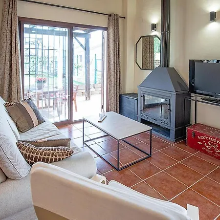 Holiday home En Sierramagna, Piscina Abierta