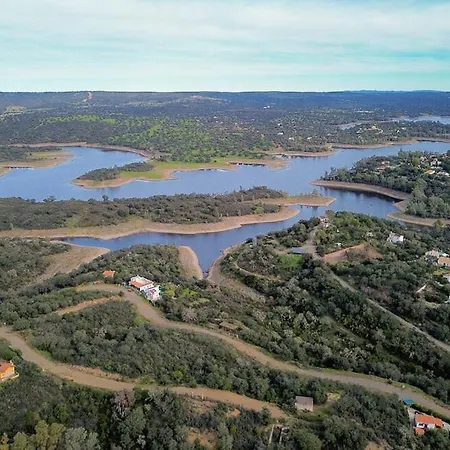 En Sierramagna, Piscina Abierta